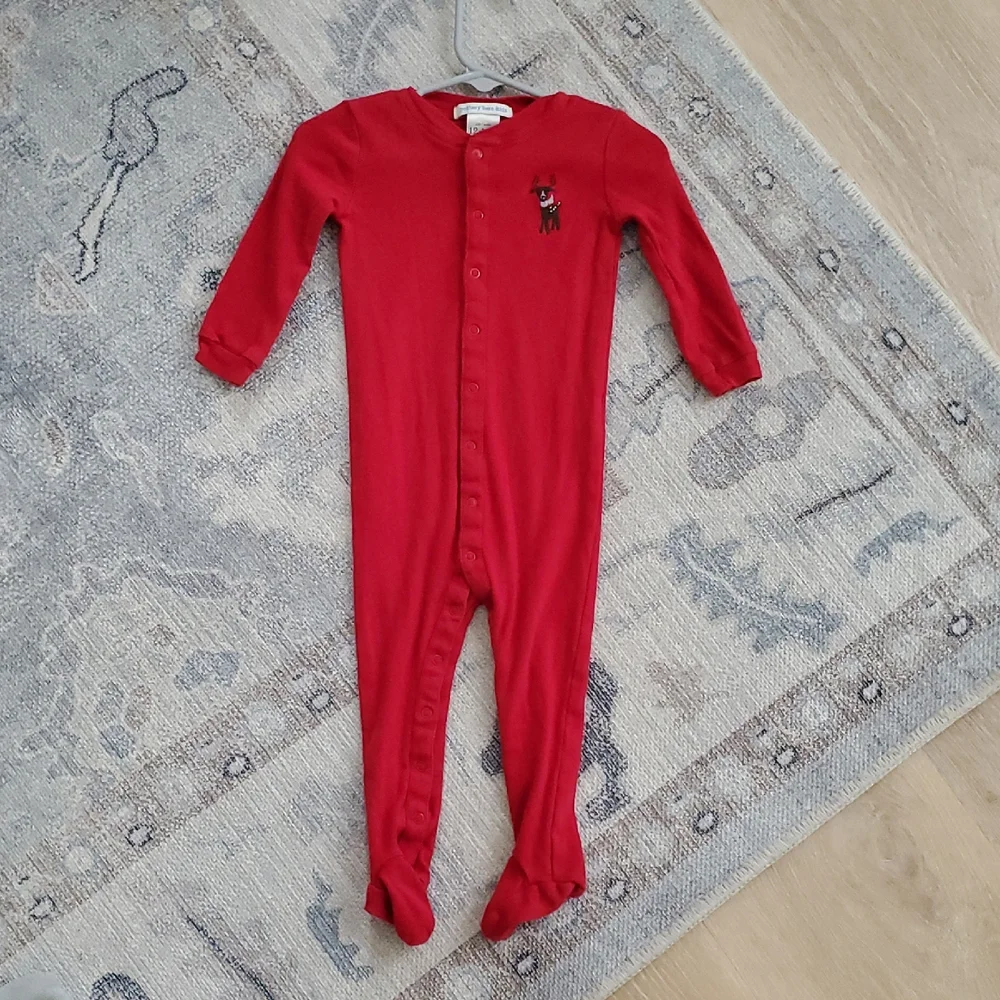 Pottery Barn Kids Unisex Embroidered Reindeer Red Pajamas Sz12-18m
